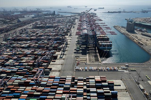 美西長灘港集裝箱數(shù)量創(chuàng)新紀錄,滯留費再次推遲 美西長灘港集裝箱數(shù)量創(chuàng)新紀錄,滯留費再次推遲